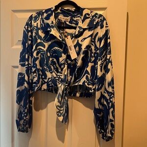Chic Blue and White Patterned Blouse